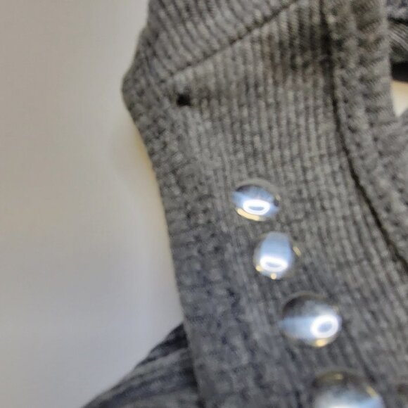 Grey Top Sleeveless Casual Cotton Tank Top with Beaded Neckline - Picture 11 of 11